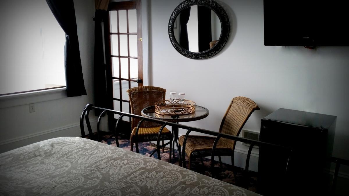 Mineral Point Hotel Bagian luar foto