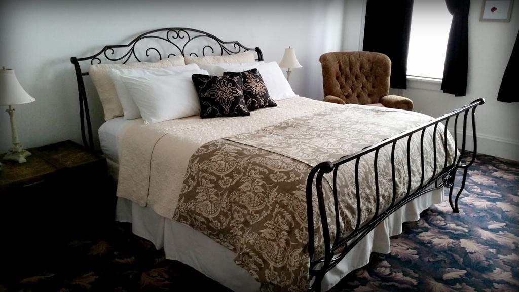 Mineral Point Hotel Bagian luar foto